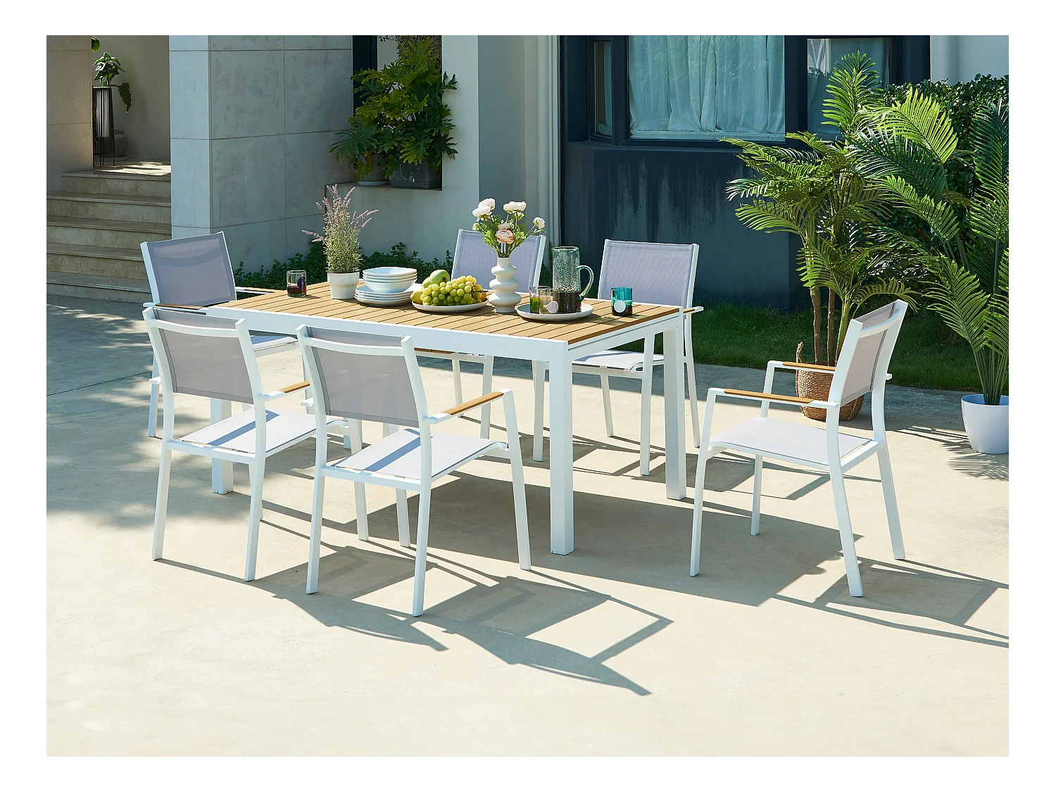 Salle à manger de jardin en aluminium et polywood : une table extensible L.170/230 cm et 6 fauteuils empilables - Naturel clair et gris - MACILA de MYLIA