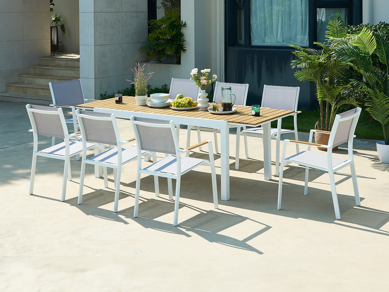 Vente-unique Garten-Essgruppe, Tisch Ausziehbar L. 170/230 Cm + 8 Stapelbare Sessel - Aluminium & Polywood - Holzfarben Hell & Grau - Macila Von Mylia