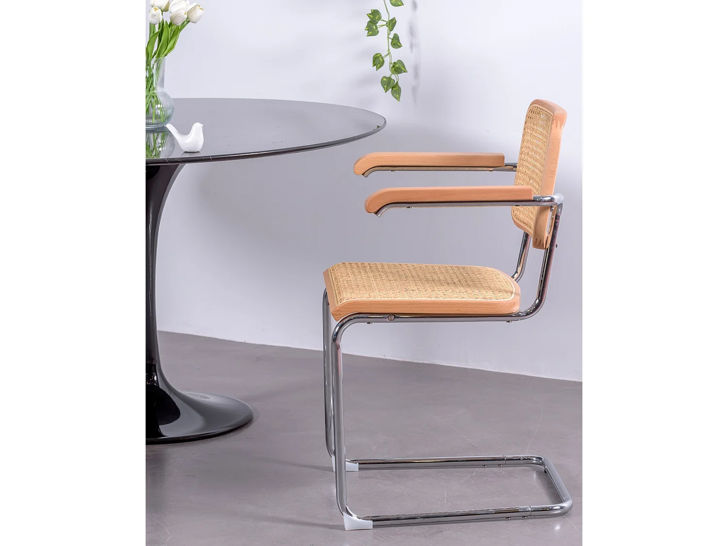 Chaise rétro en rotin et bois de hêtre avec accoudoirs - Cesca - Hêtre naturel