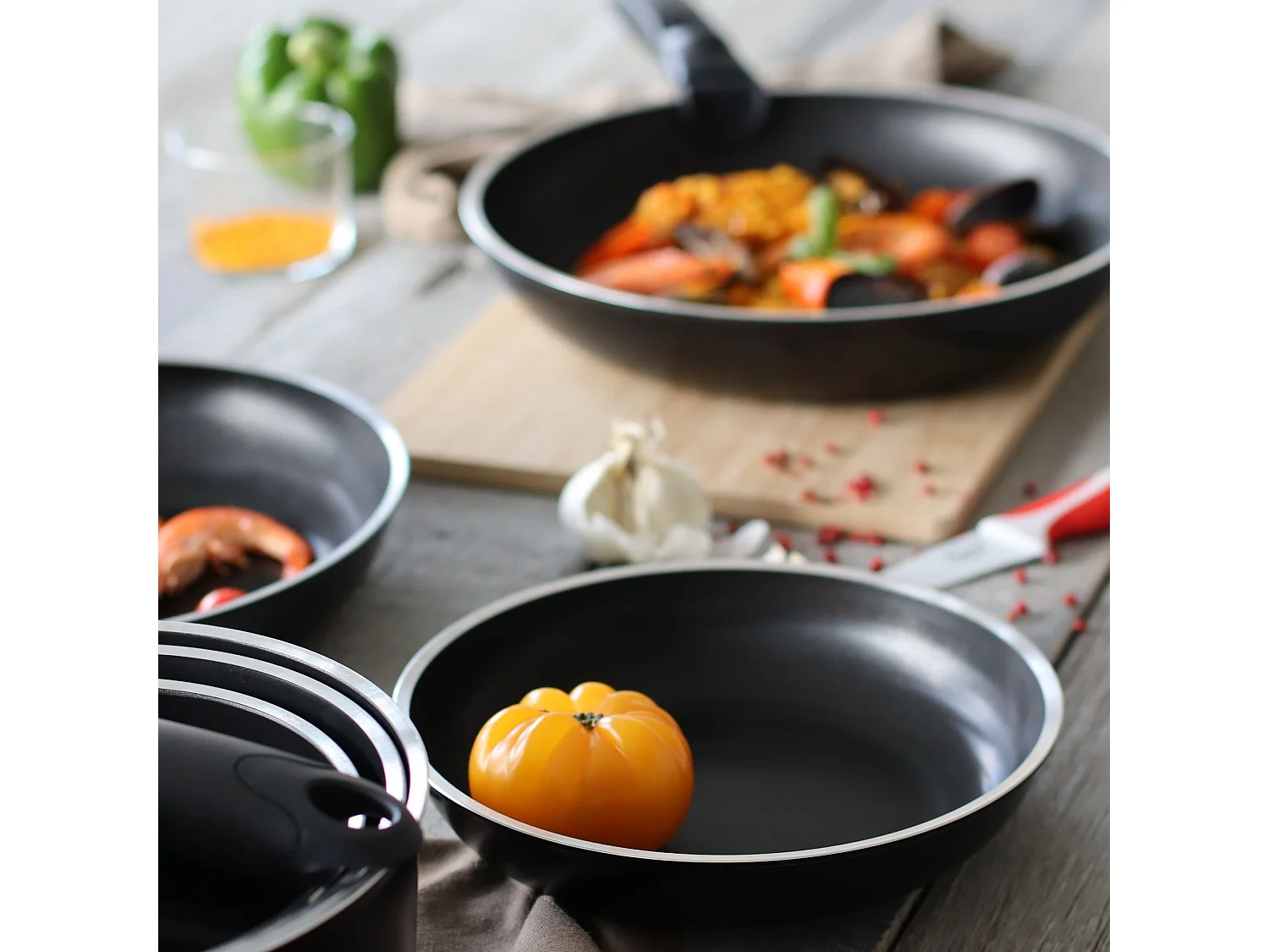 Menastyl - Set 4 Pieces Iris Poeles Casserole Et Poignee En Aluminium Induction