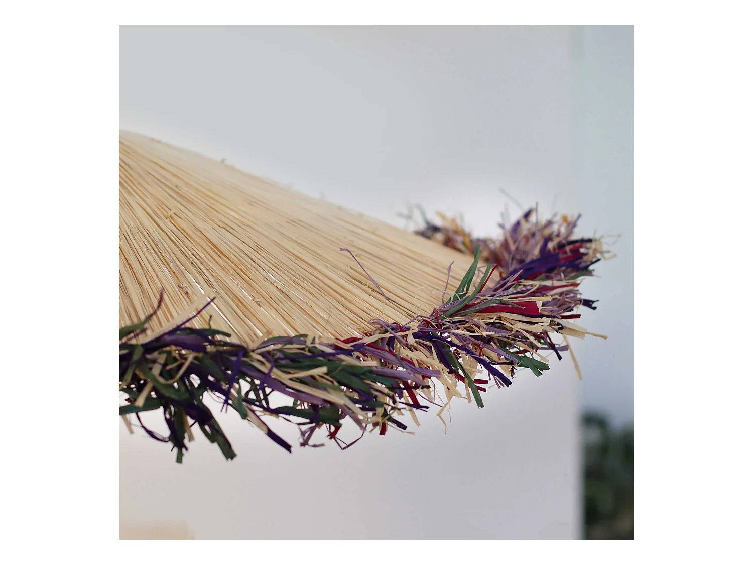 Now's Home - Suspension En Raphia Naturel  Avec Franges Colorees D70x12cm Belaga