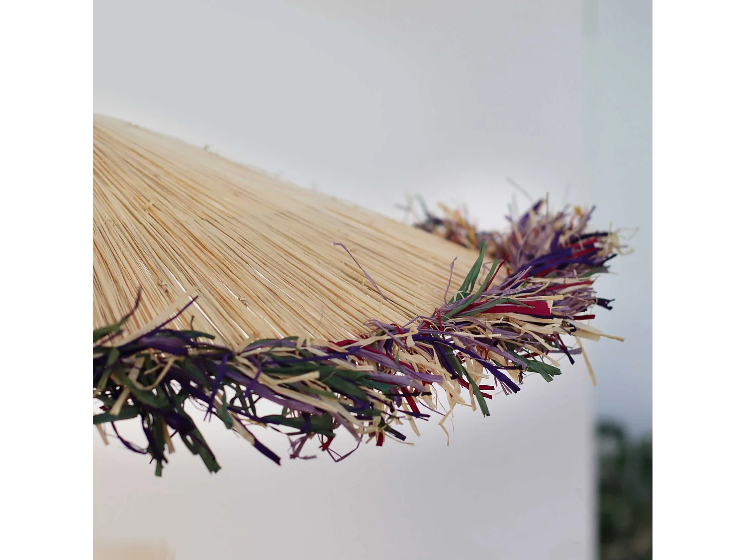 Now's Home - Suspension En Raphia Naturel  Avec Franges Colorees D70x12cm Belaga