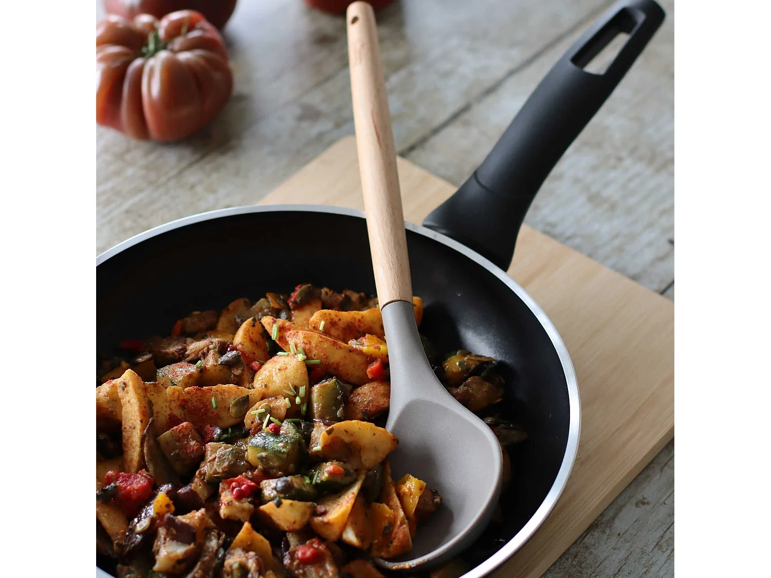 Menastyl - Cuillere Eliott En Silicone Avec Manche En Bois De Hetre