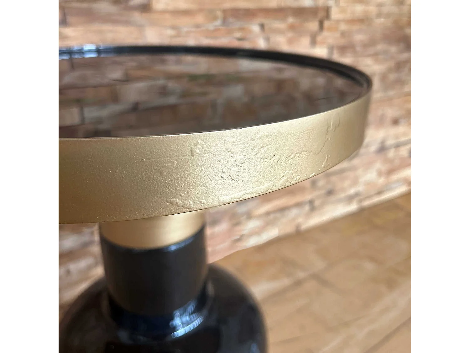 Now's Home - Meuble D'appoint Rond En Metal Emaille Noir Dore Pamona