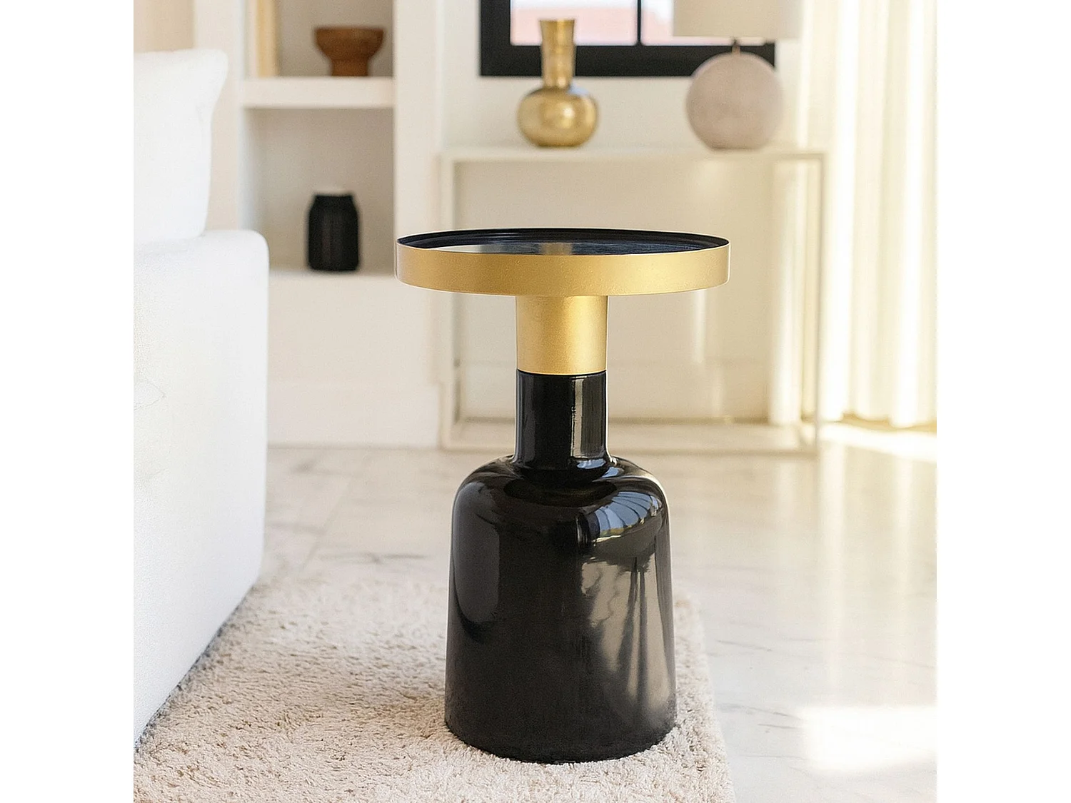 Now's Home - Meuble D'appoint Rond En Metal Emaille Noir Dore Pamona