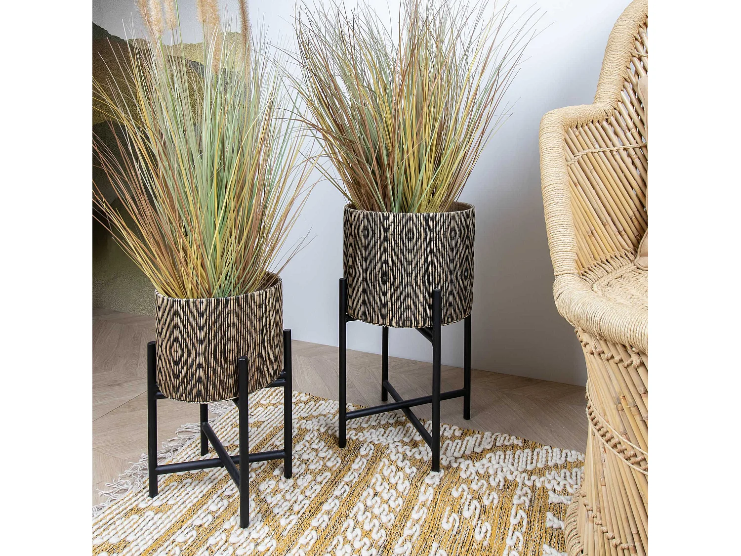 Now's Home - Cache Pot Sur Pieds Noirs Grand Modele Diam 29 Ht52 Cm Yori