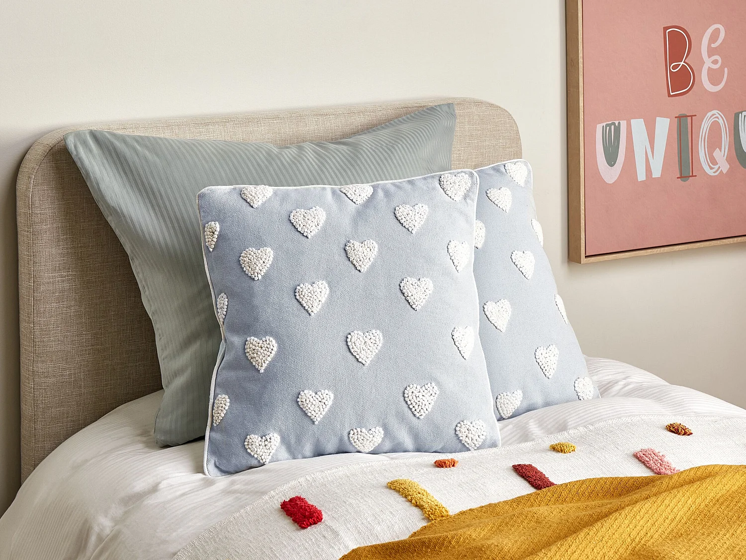 Lot de 2 coussins en coton brodé à motif de cœurs gris 45 x 45 cm GAZANIA