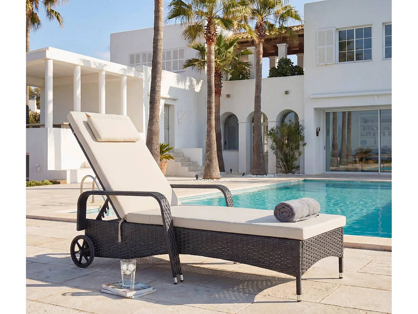 Leżak z polirattanowy Cesena,  antracyt, poduszka beżowa