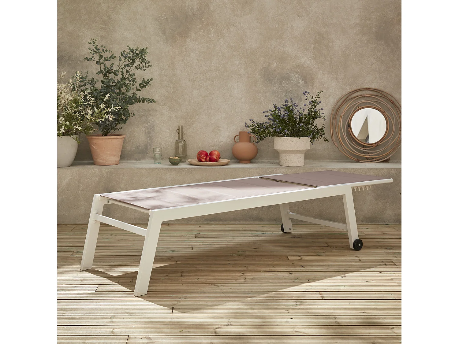 bain de soleil - Solis - Transat textilène matelassé et aluminium 6 positions. structure blanche. textilène taupe