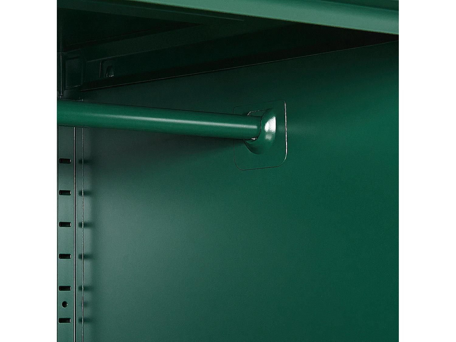 Hoher Spindschrank grün mit 2 Türen 3 Fächern und Kleiderstange Industrie Varna