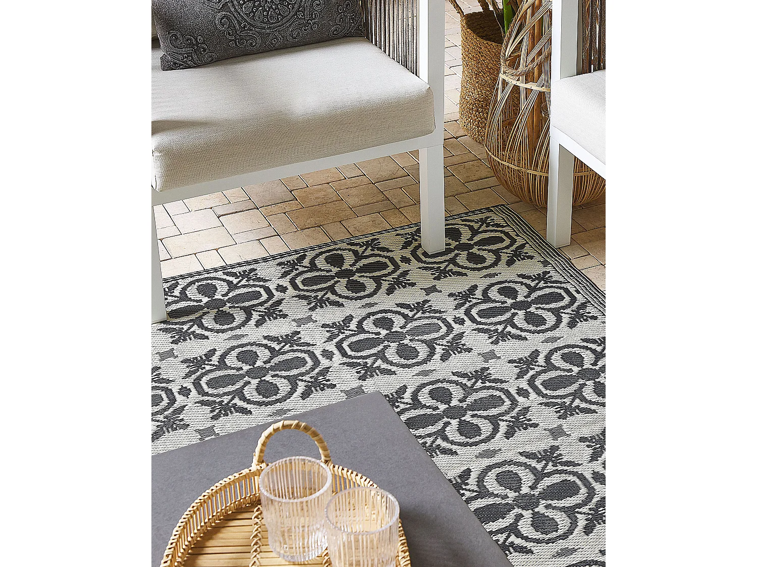 Tuintapijt NELLUR 120 x 180 cm Zwart