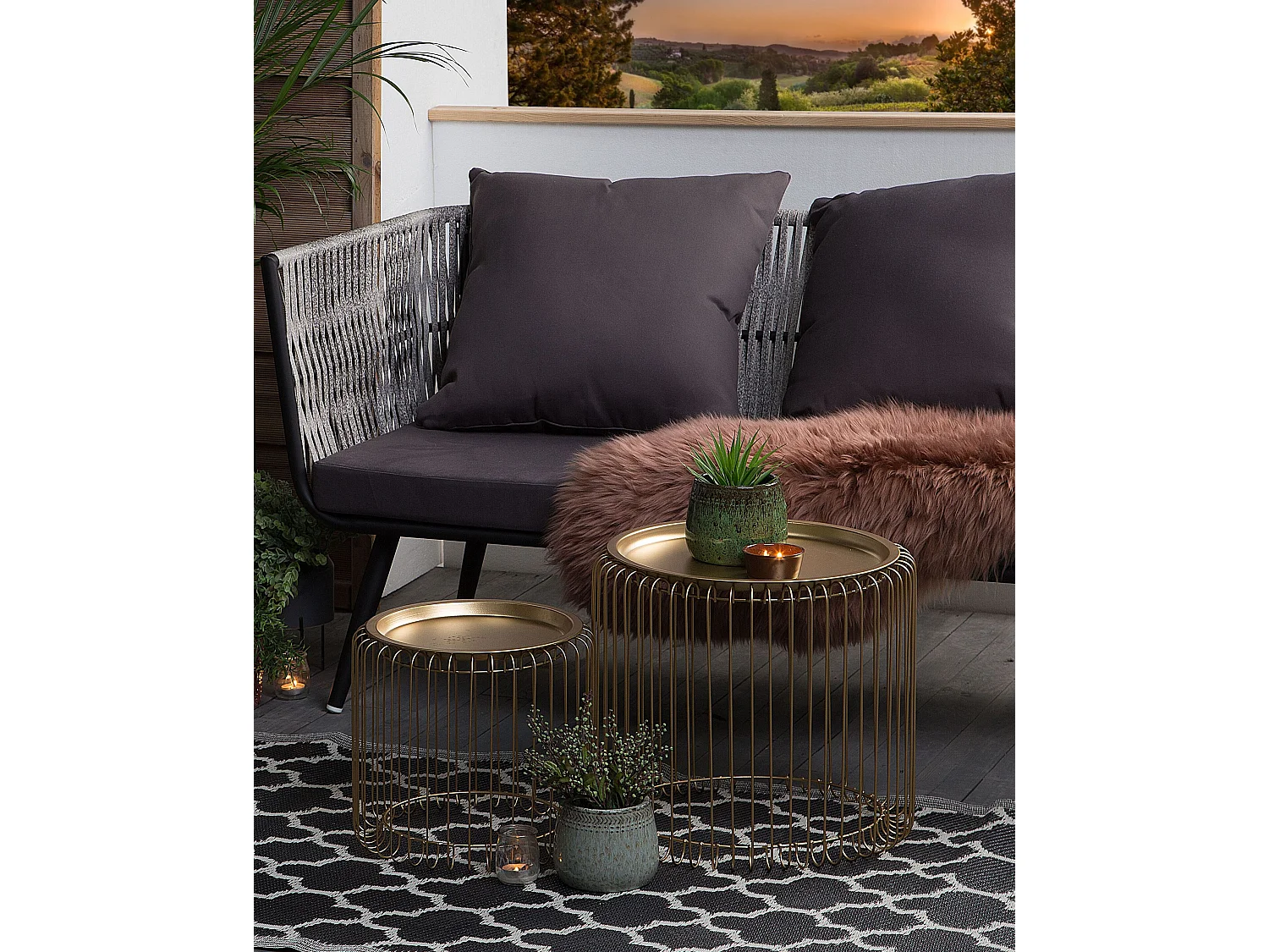 Vloerkleed polypropyleen zwart 90x180 cm SURAT