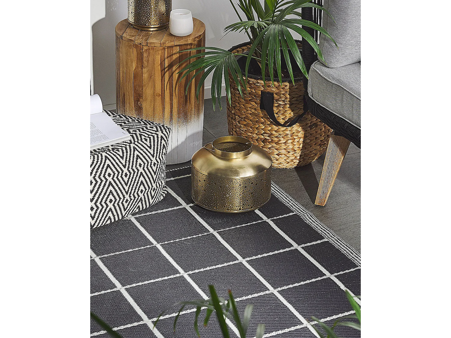 Rechteckiger Outdoor-Teppich in Schwarz mit Karo-Muster 120x180 cm Rampur