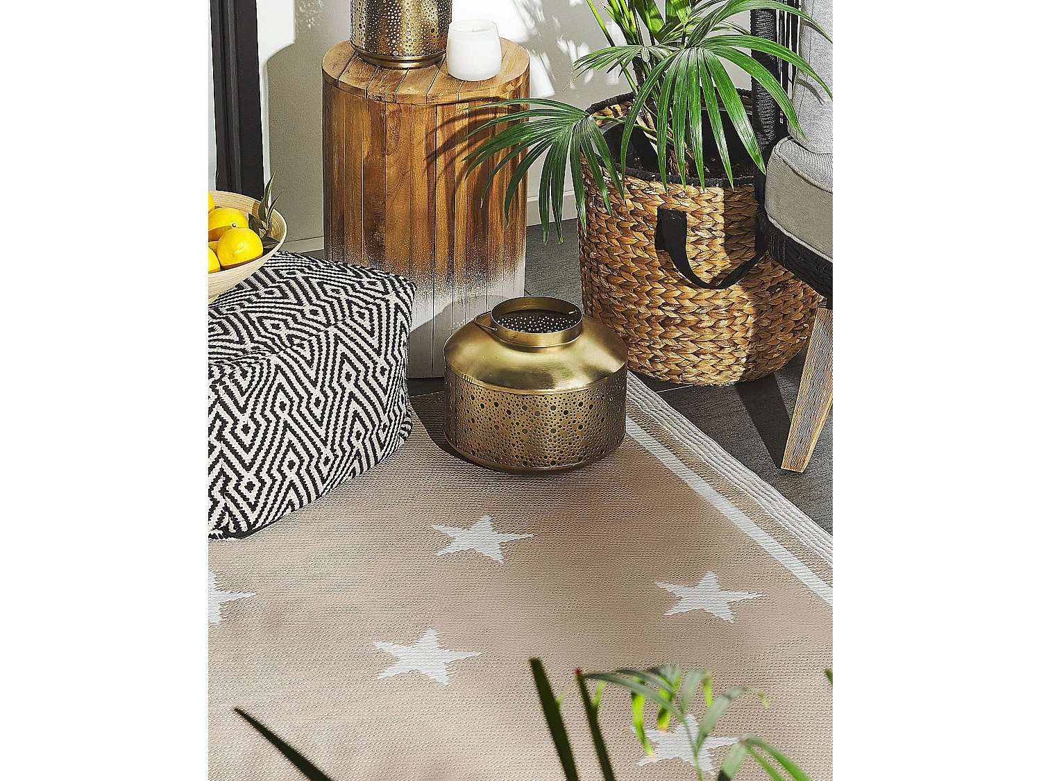 Outdoor Teppich beige 120x180 cm Bodenschutzmatte Kunststoffmatte Latur