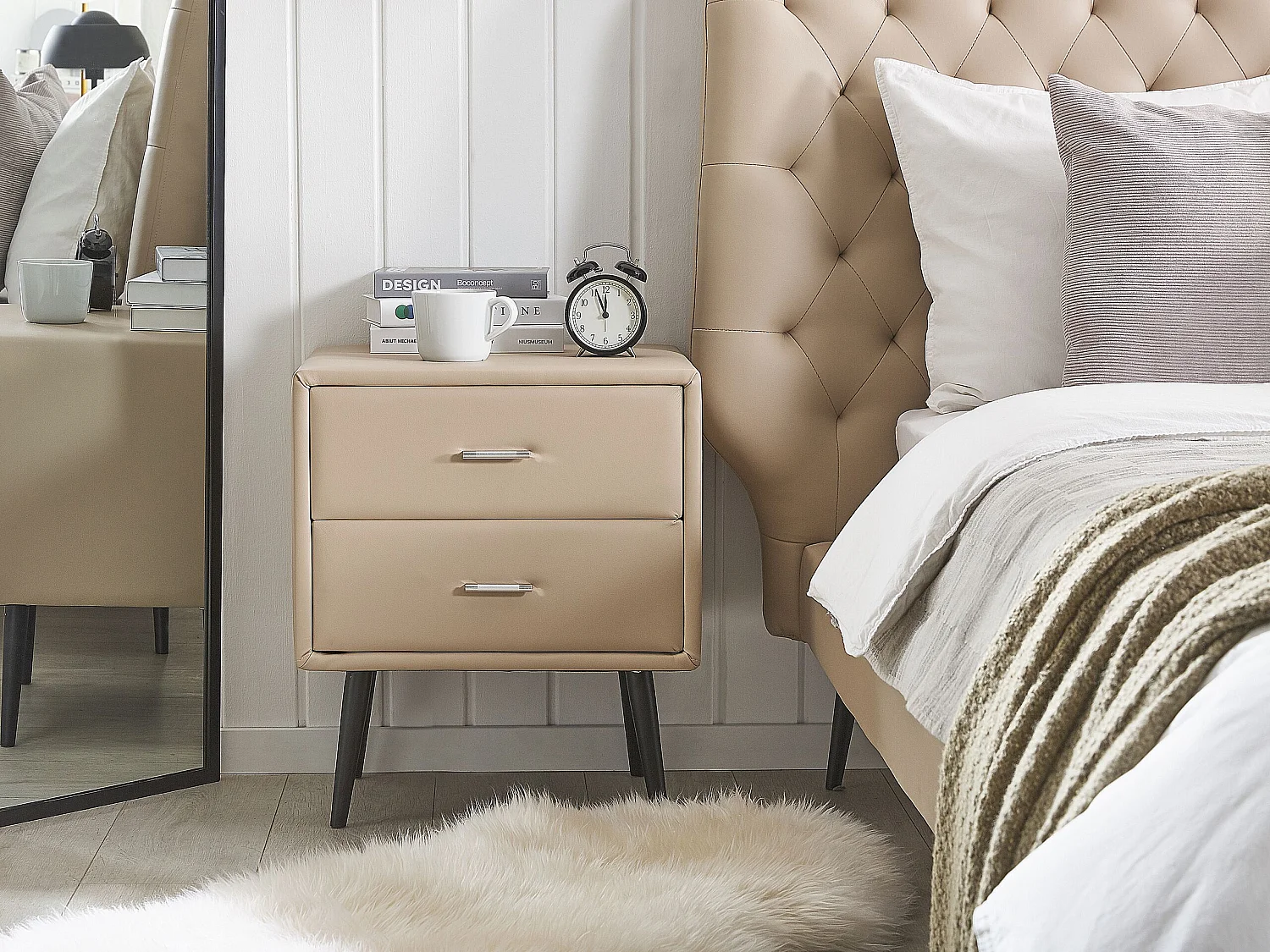 Table de nuit à 2 tiroirs ESSONNE Cuir PU Beige