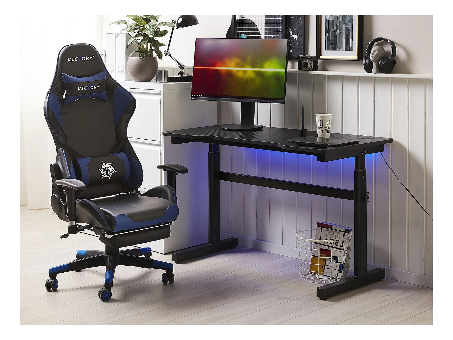 Scrivania da gaming regolabile e luci LED RGB 120 x 60 cm nero DURBIN