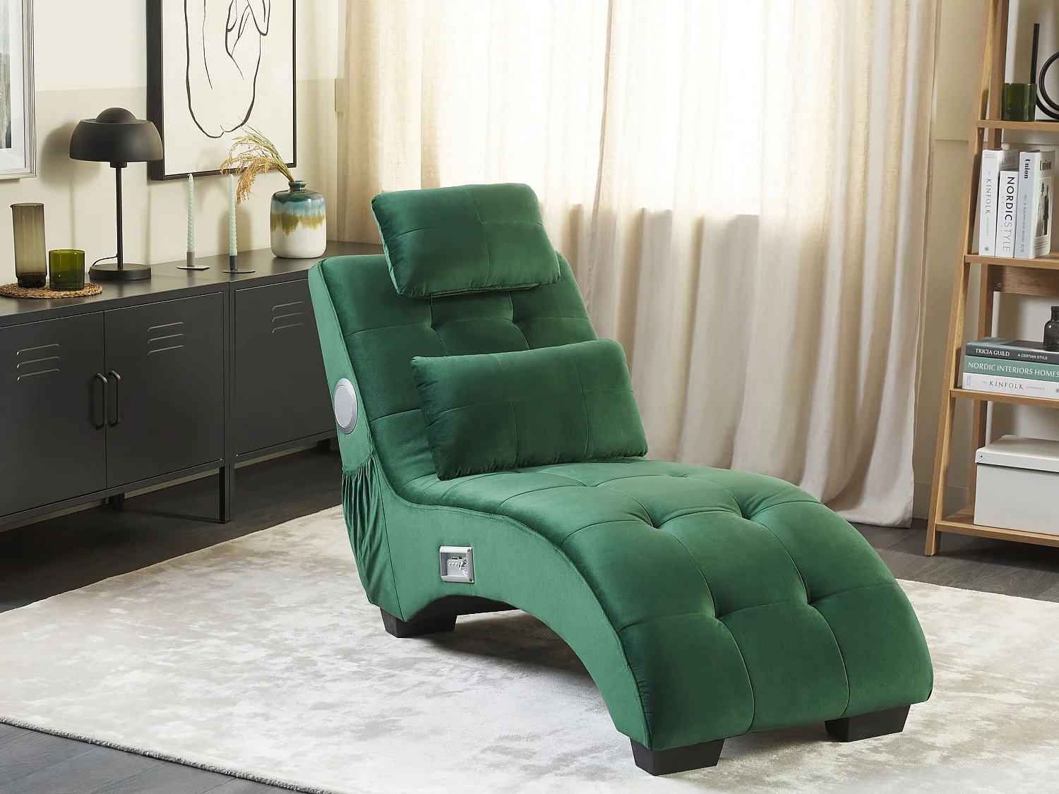 Chaiselongue SIMORRE Samtstoff Smaragdgrün mit Bluetooth-Lautsprecher