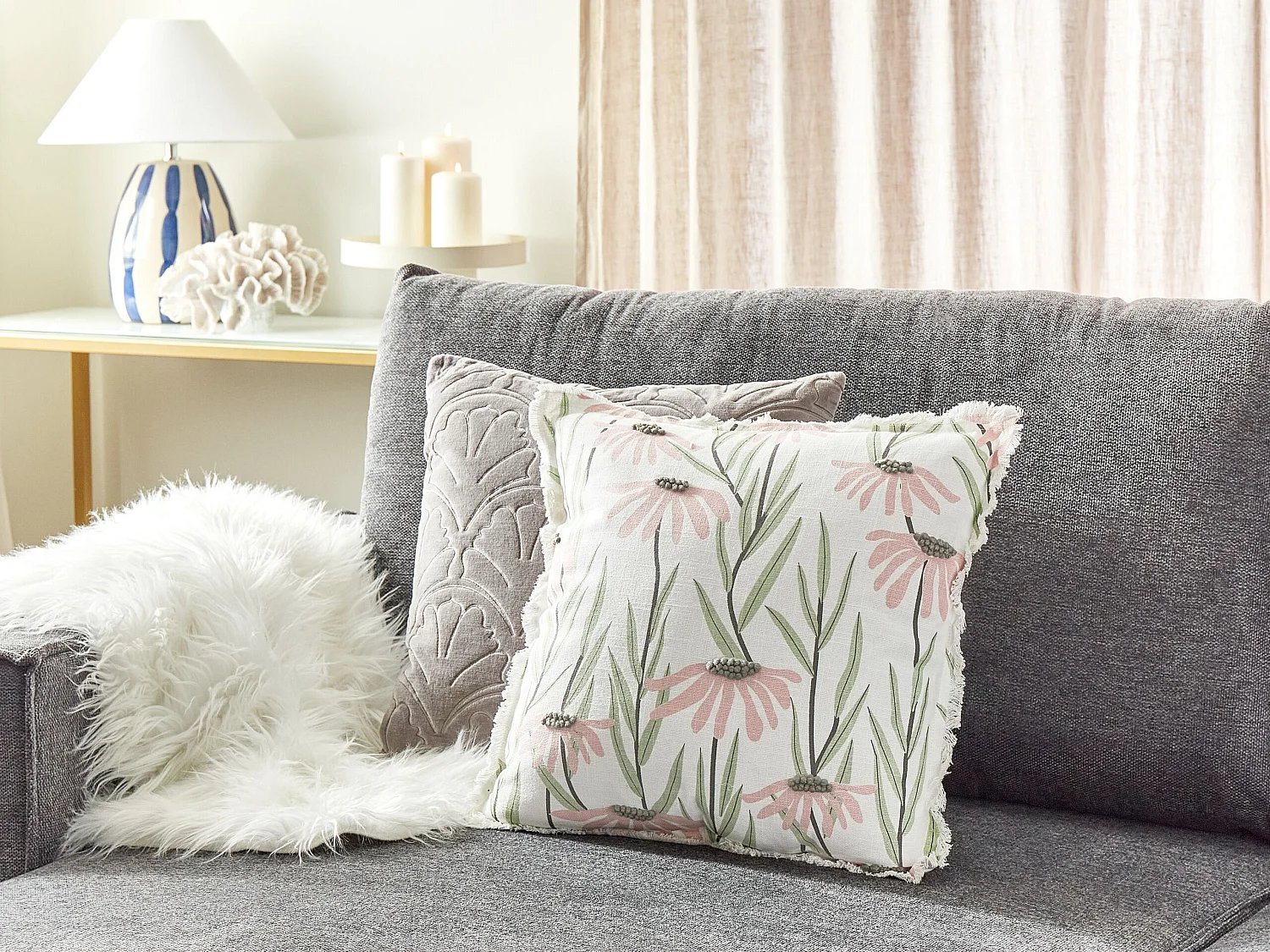 Baumwollkissen im Boho-Stil mit Blumenmuster und Fransen Handgefertigt abnehmbarer Bezug 45 x 45 cm Mehrfarbig Gynura