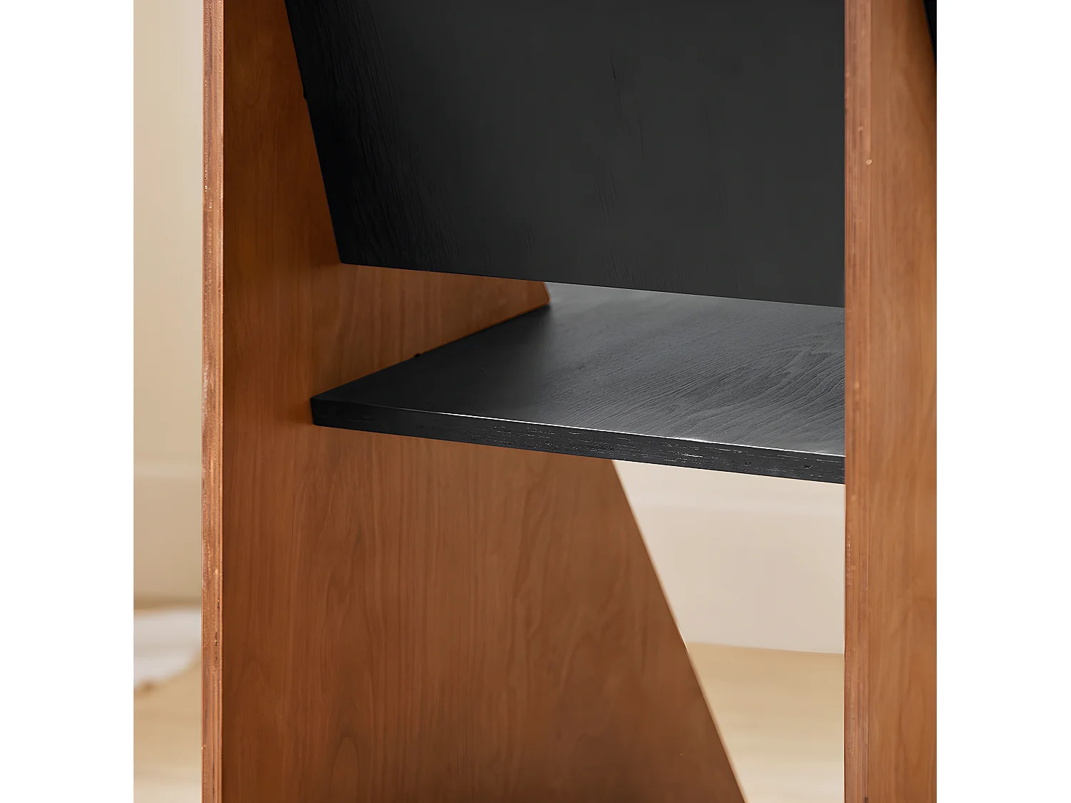 SoBuy Designstoel van hout Comfortabele, ergonomische woonkamerfauteuil Keukenstoel, pen- en gatstructuur, bruin en zwart, L53 x D78 x H56 cm, HFST03-Sch