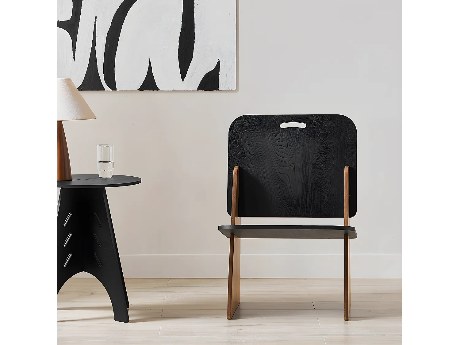 SoBuy Designstoel van hout Comfortabele, ergonomische woonkamerfauteuil Keukenstoel, pen- en gatstructuur, bruin en zwart, L53 x D78 x H56 cm, HFST03-Sch