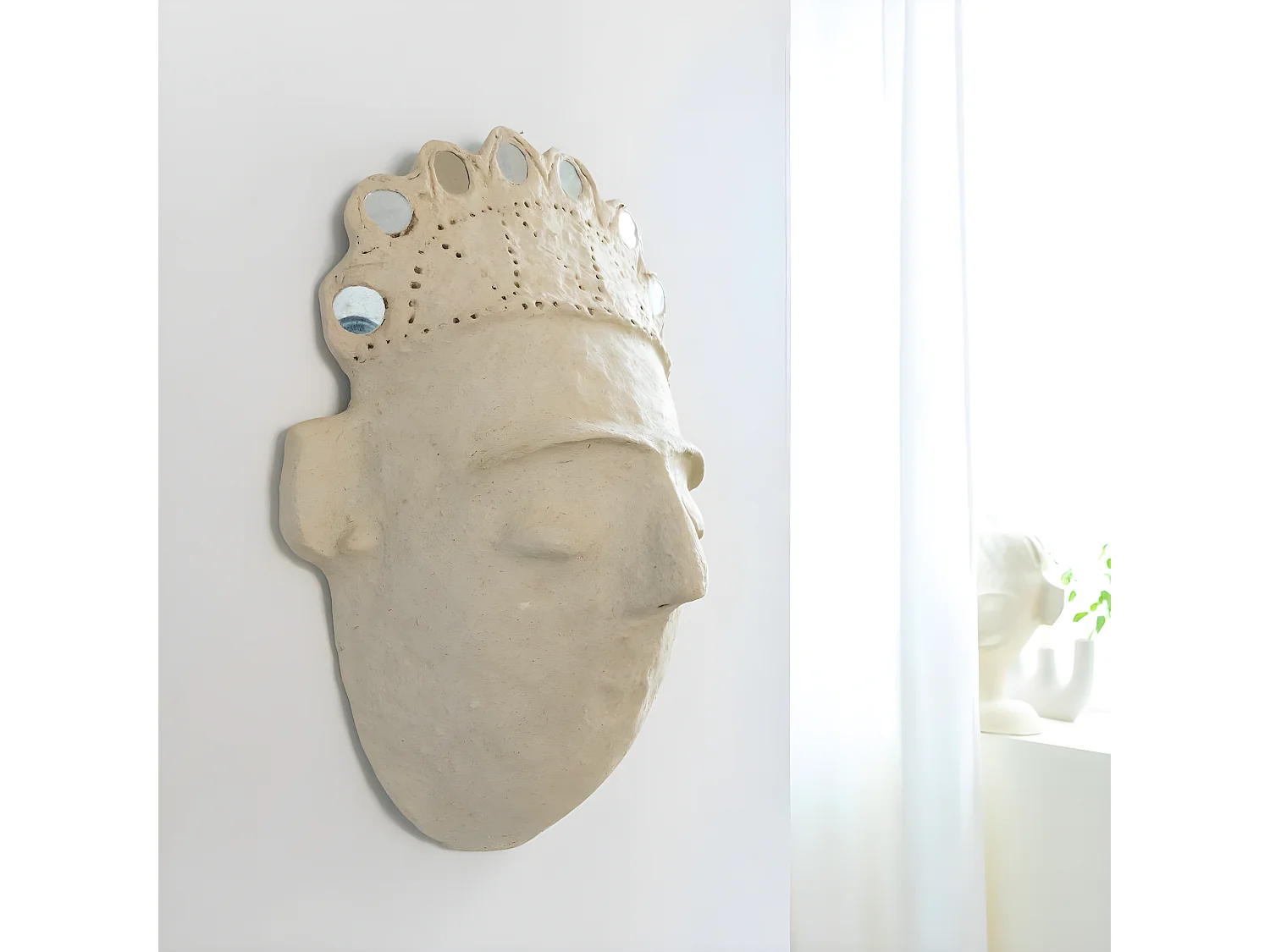 Máscara con corona de papel maché Antoine para una decoración única