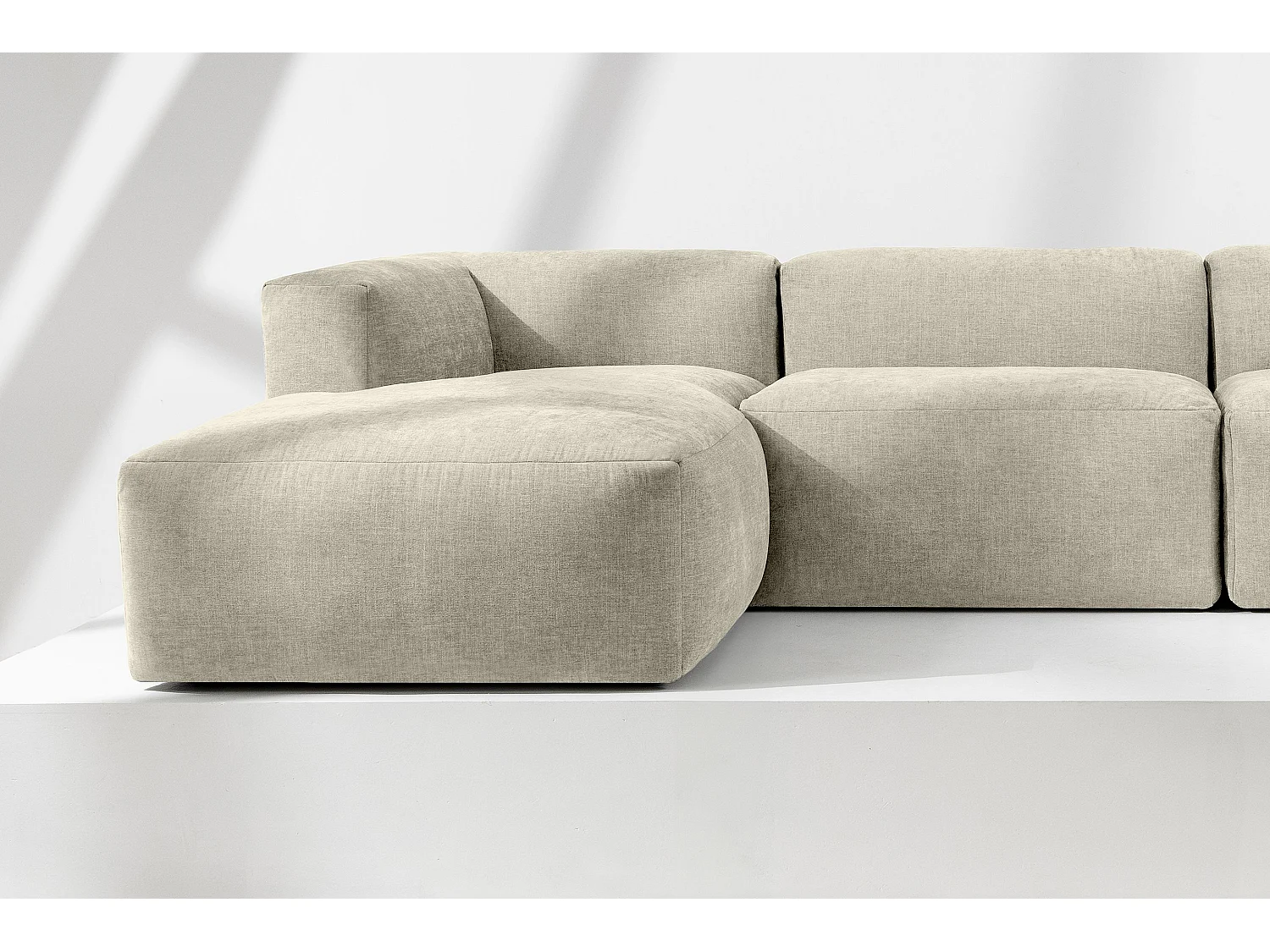 7/8 Sitzer Panorama-Ecksofa mit extrem weicher und bequemer Sitz - ecru - BUFFO