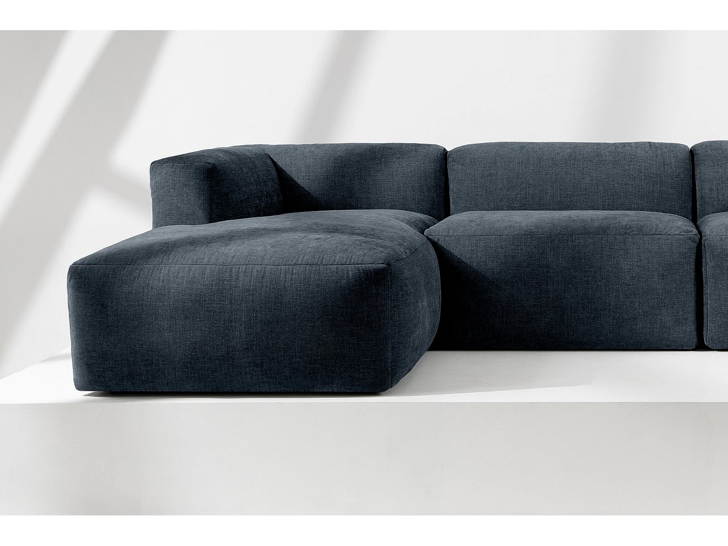 7/8 Sitzer Panorama-Ecksofa mit extrem weicher und bequemer Sitz - blau - BUFFO