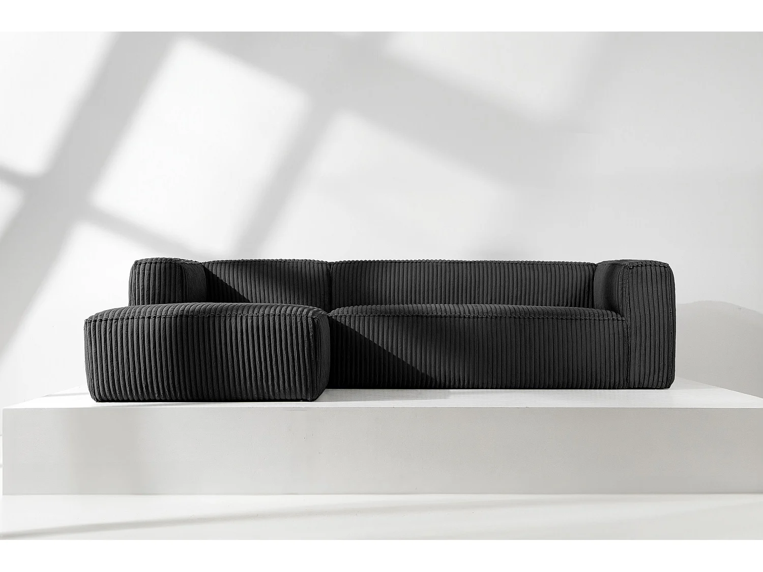 Modernes Ecksofa Links aus breitem Cordstoff - schwarz - FEROX