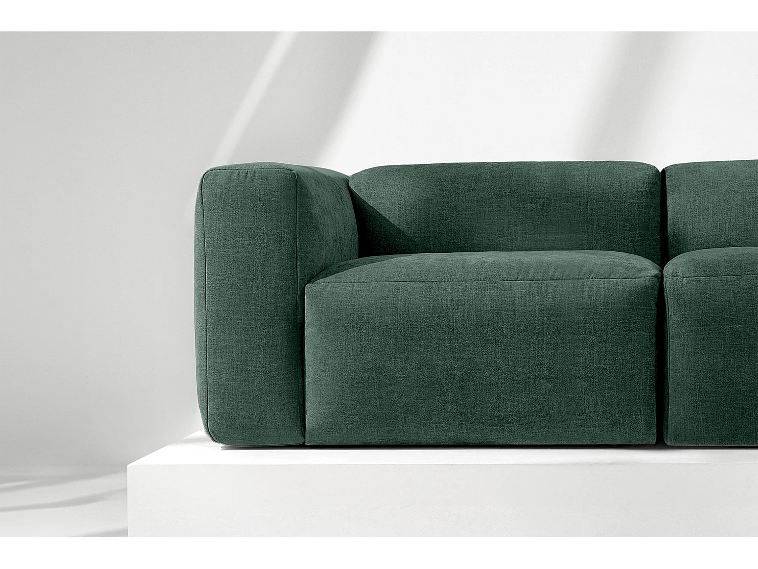 Canapé 2,5 places avec assise extrêmement moelleuse et confortable - bleu marine - BUFFO