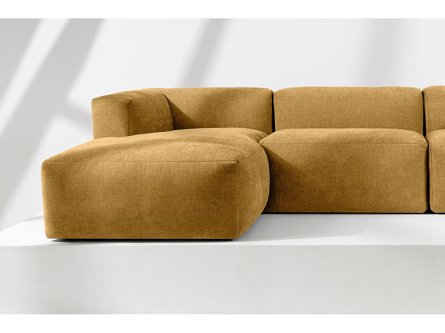 7/8 Sitzer Panorama-Ecksofa mit extrem weicher und bequemer Sitz - gelb - BUFFO