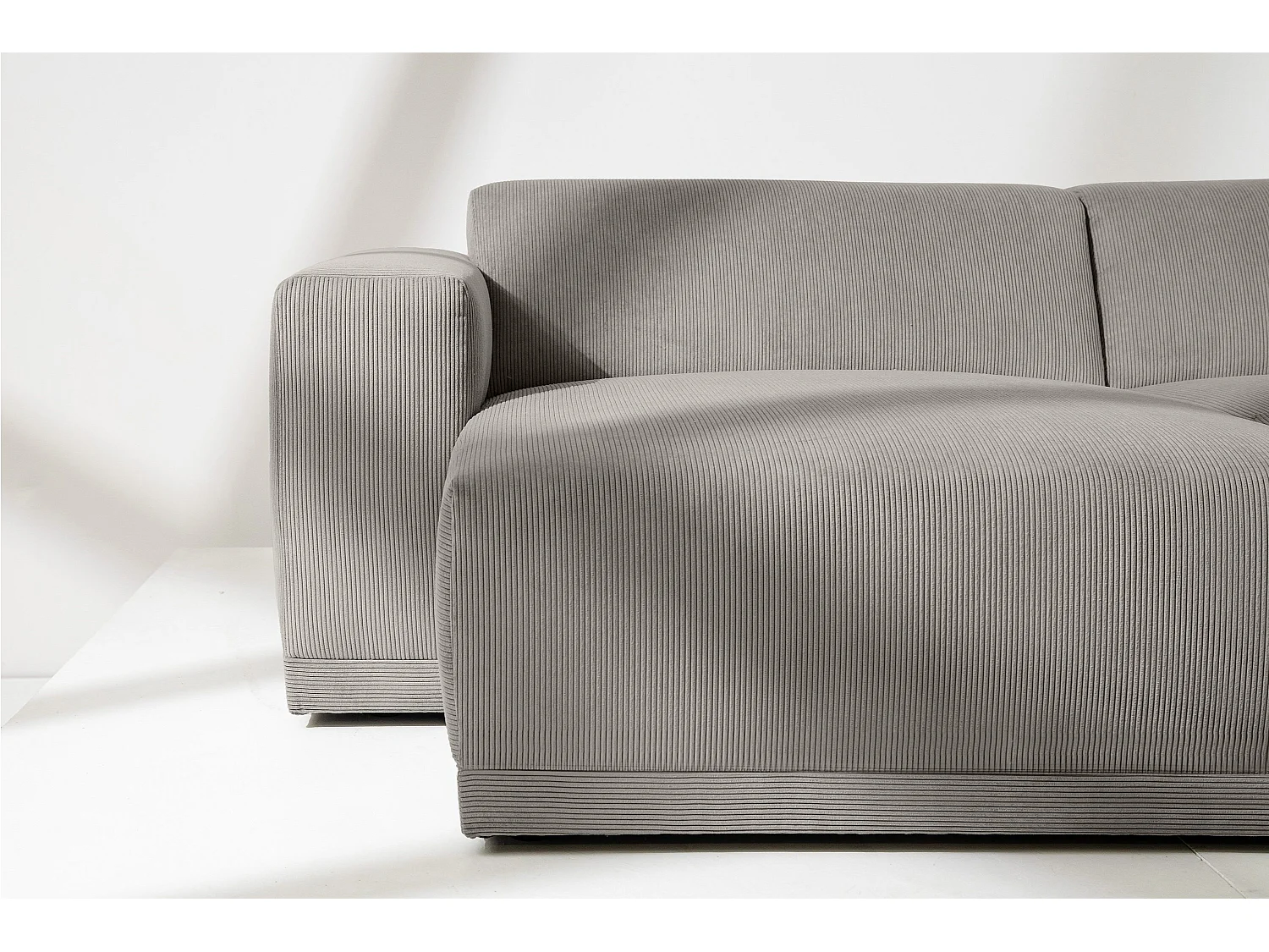 Ecksofa Links in moderner Optik mit hochwertigem Kaltschaum  - hellgrau - MUDI