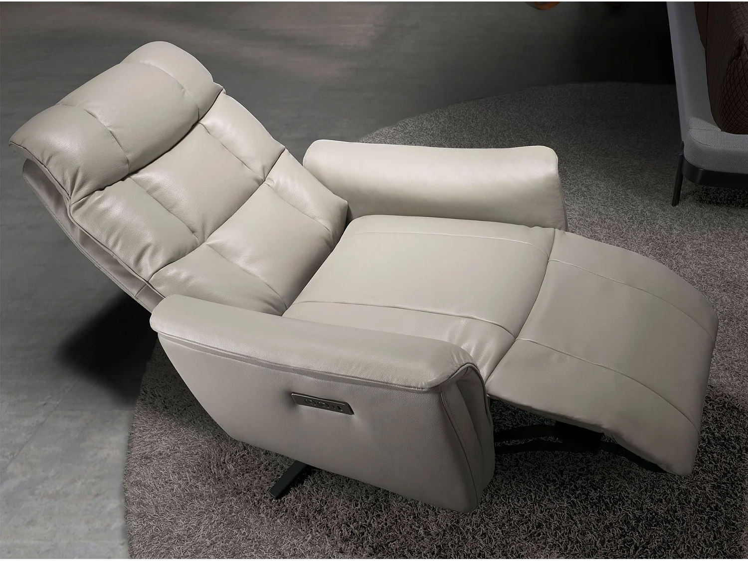 Fauteuil pivotant en cuir gris 5114 ANGEL CERDA