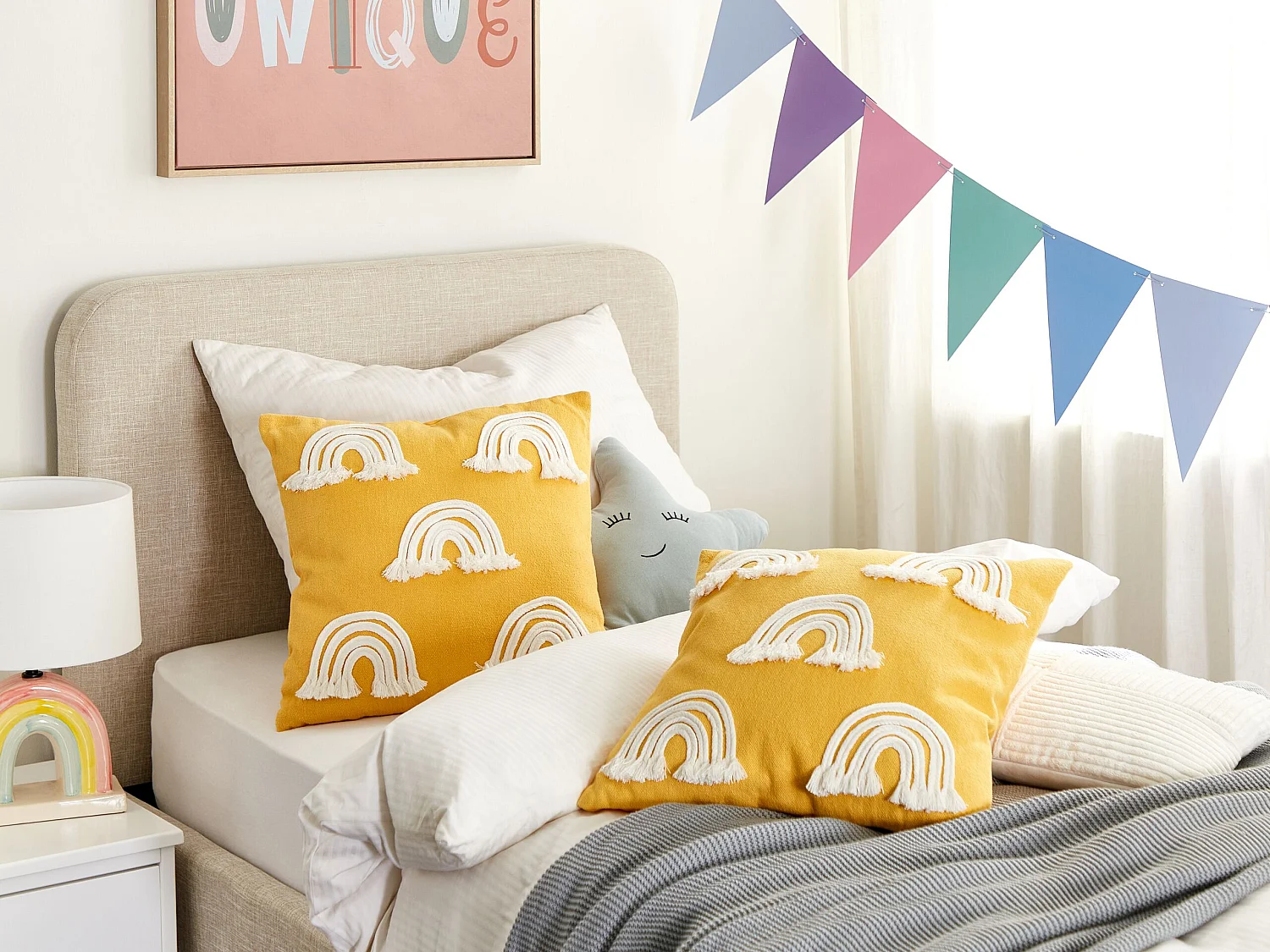 Lot de 2 coussins en coton brodé à motif d'arc-en-ciel jaune 45 x 45 cm LEEA