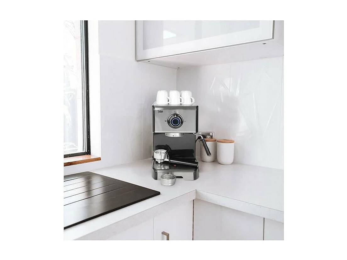 Beko Machine à expresso 15 bars noir - CEP5152B