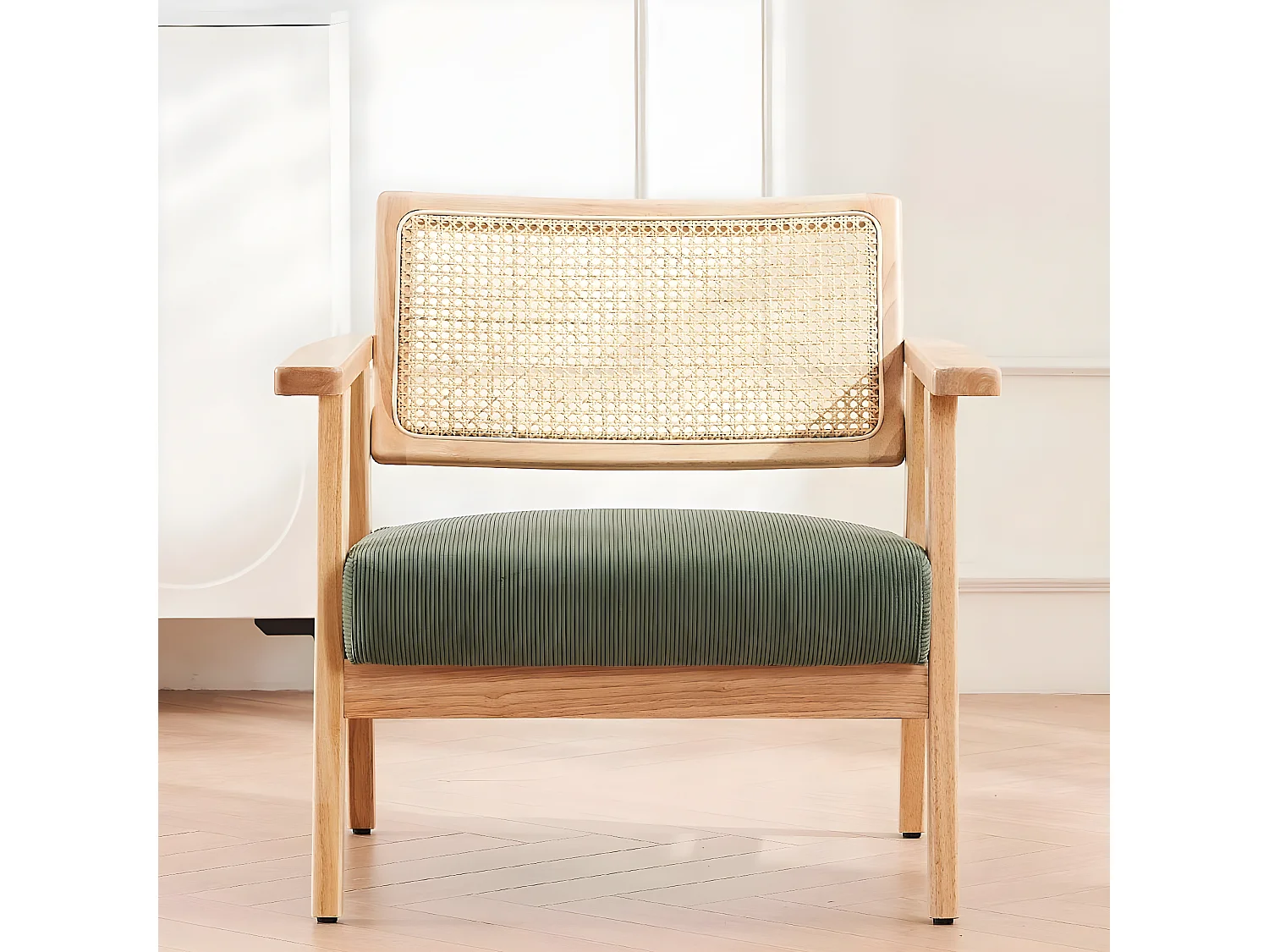 Fauteuil en velours côtelé vert et cannage naturel - Tim