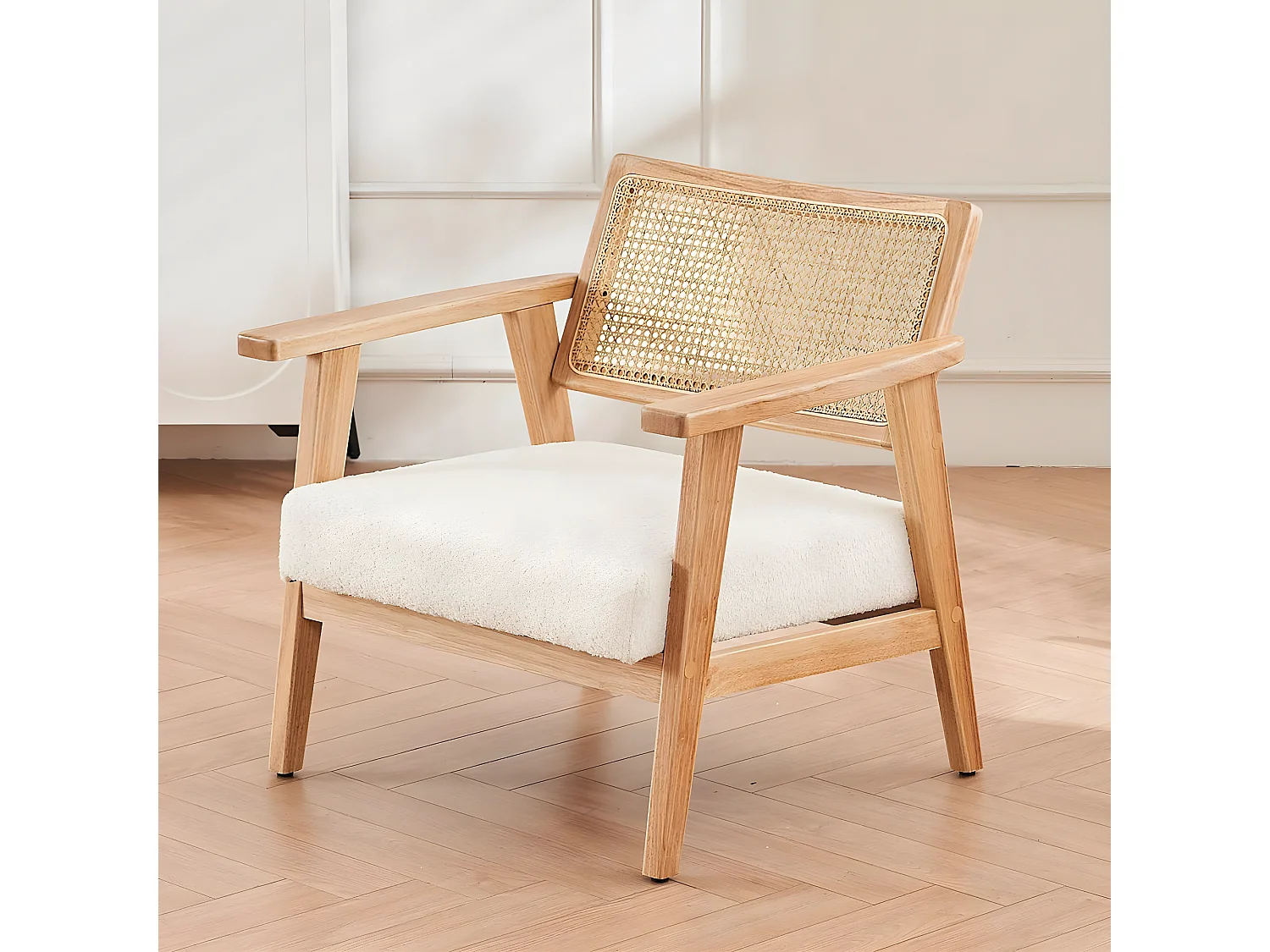 Fauteuil en tissu bouclé écru et cannage naturel - Tim