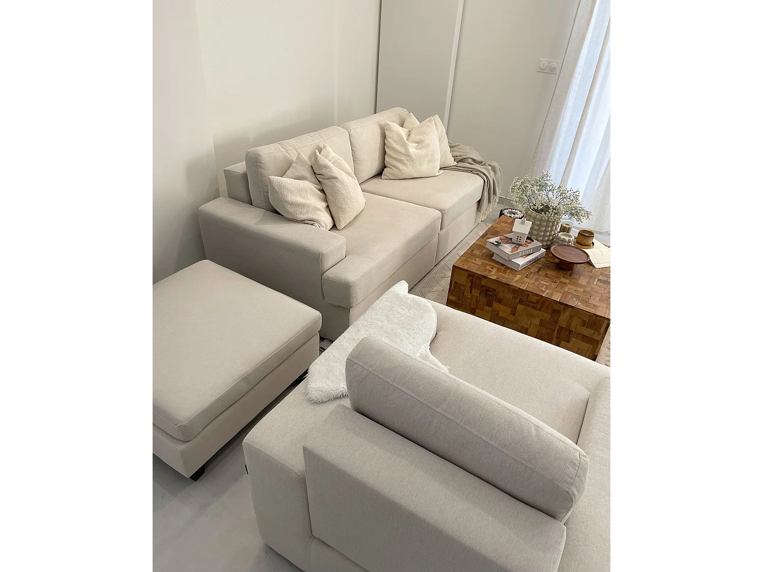 Ottomane UNSTAD Stoff Hellbeige