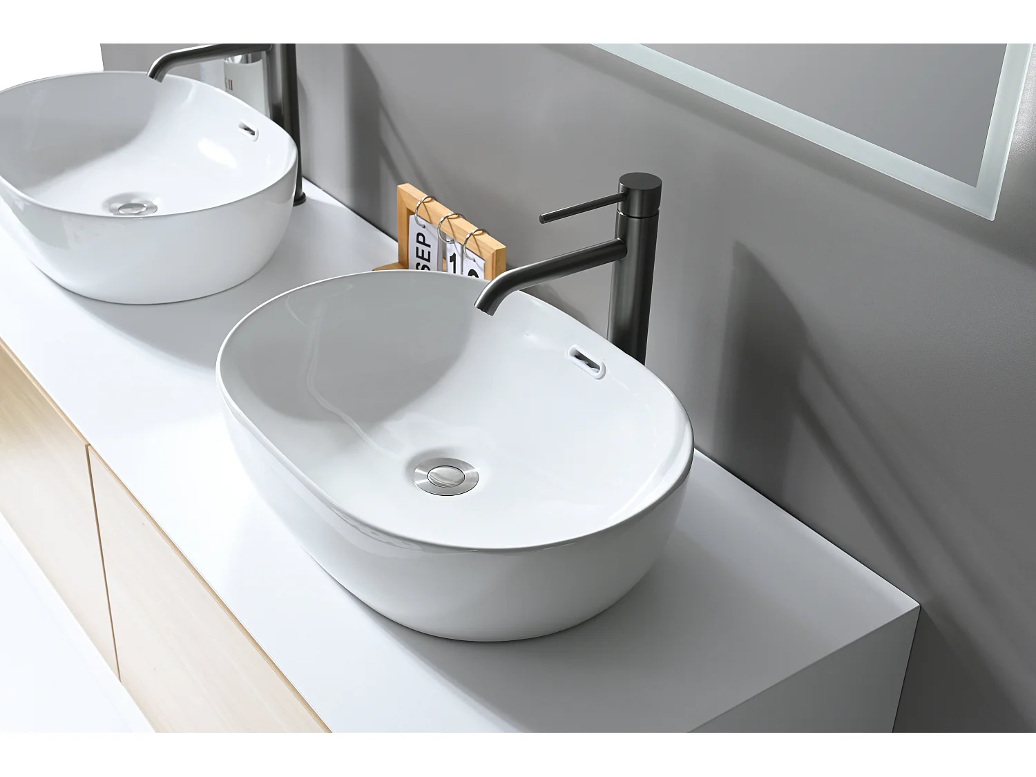 LuxuryBain- Grand Mitigeur, robinet de lavabo pour salle de bain réhaussé design et moderne (Gris brossé)