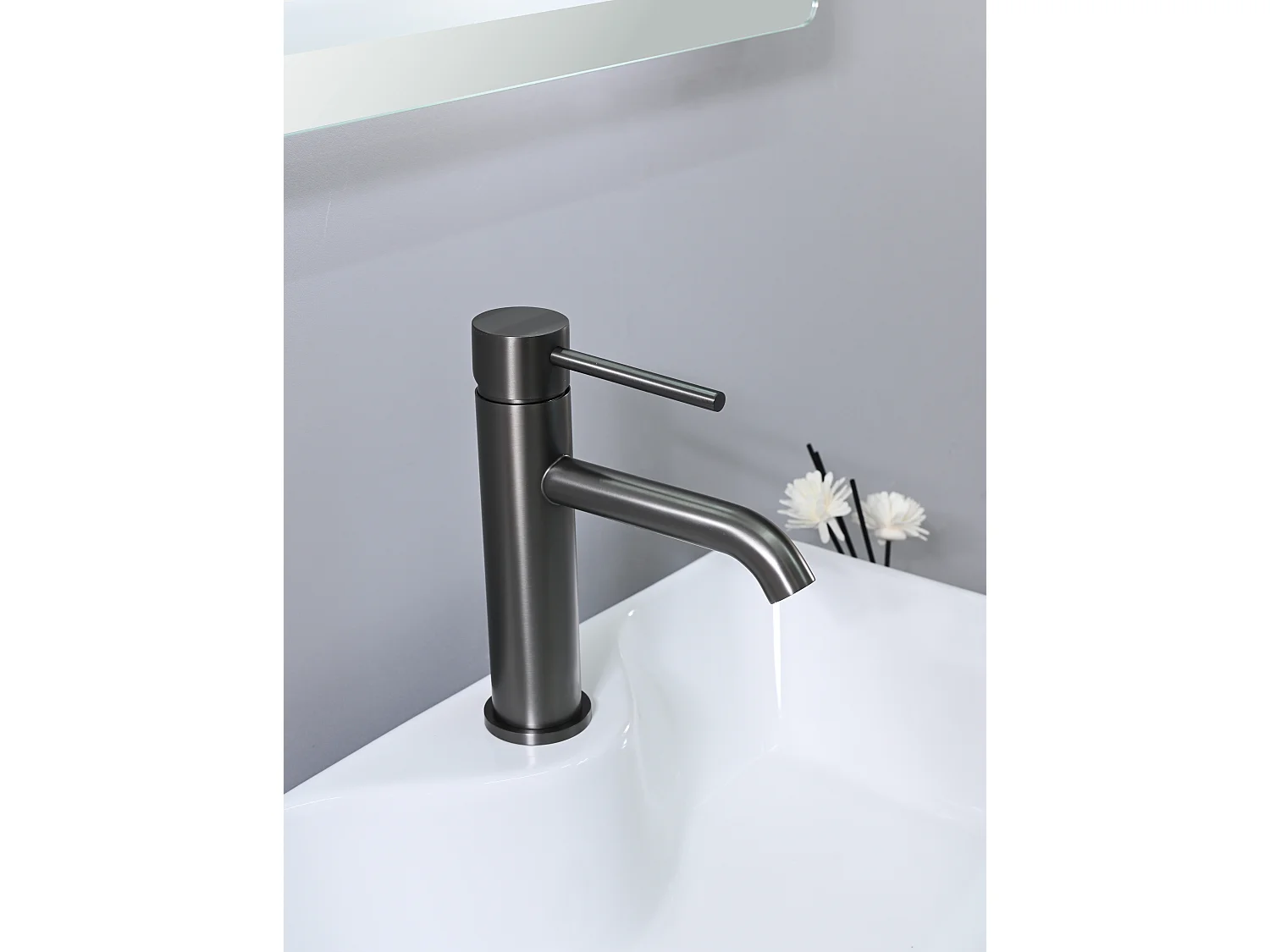 LuxuryBain- Mitigeur, robinet de lavabo pour salle de bain design et moderne (Gris brossé)