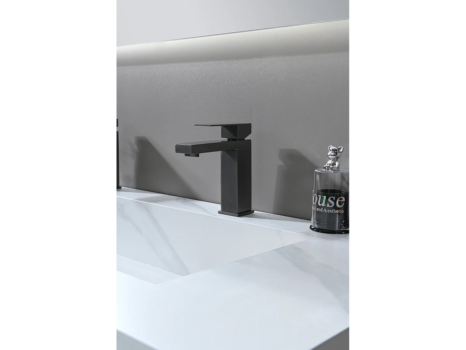 LuxuryBain- Robinet, mitigeur de lavabo pour salle de bain carré (Gris brossé)