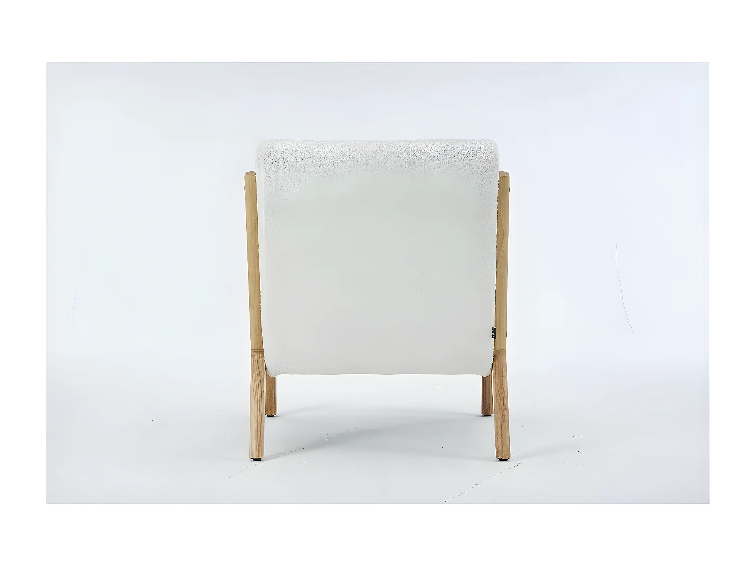 Fauteuil en bois et tissu bouclette écru - Lanna