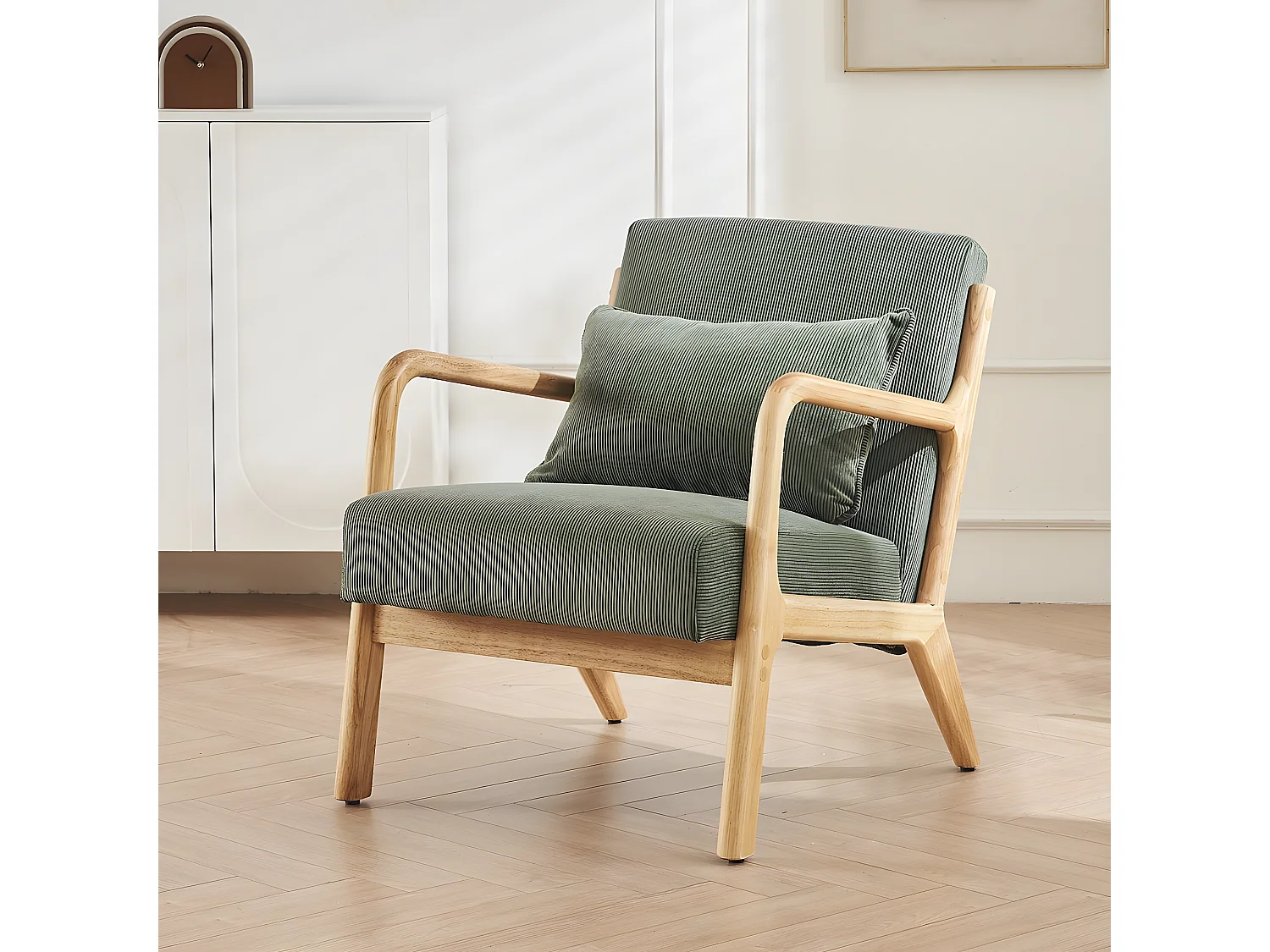 Fauteuil en bois et velours côtelé vert - Lanna