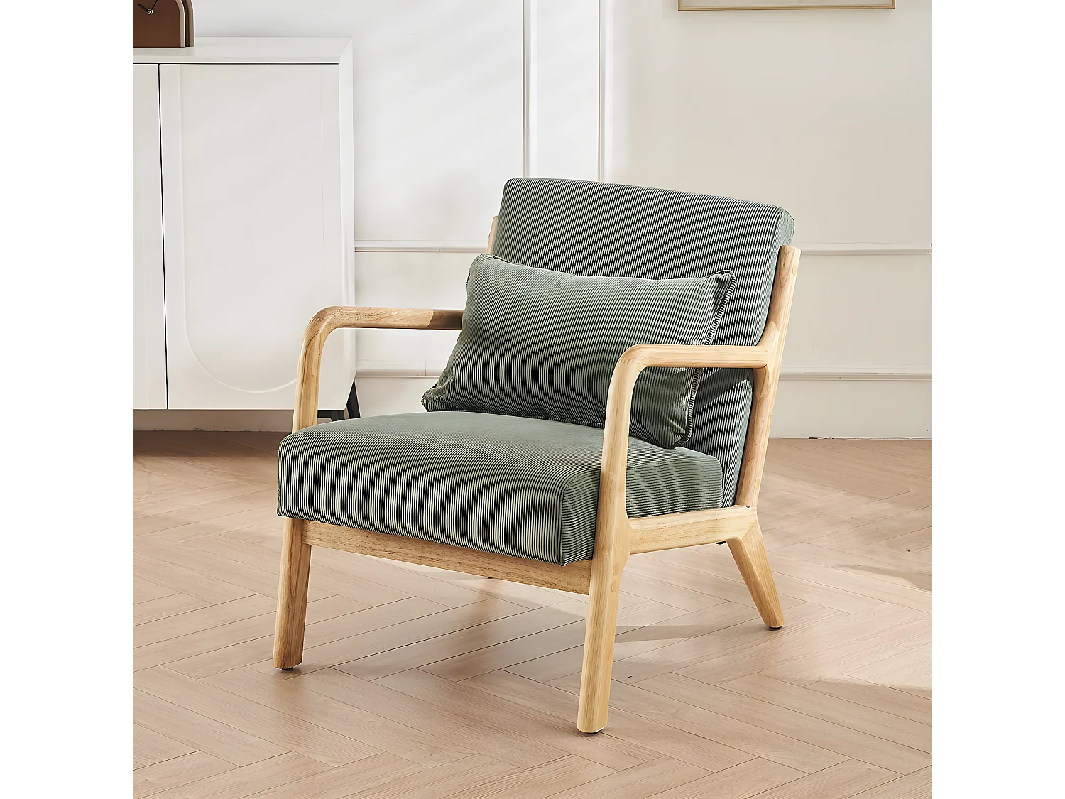 Fauteuil en bois et velours côtelé vert - Lanna