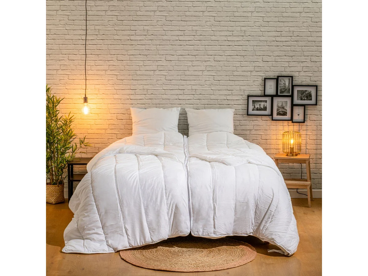 Couette chaude Adaptable pour 2 - Spécial couples 240x260cm
