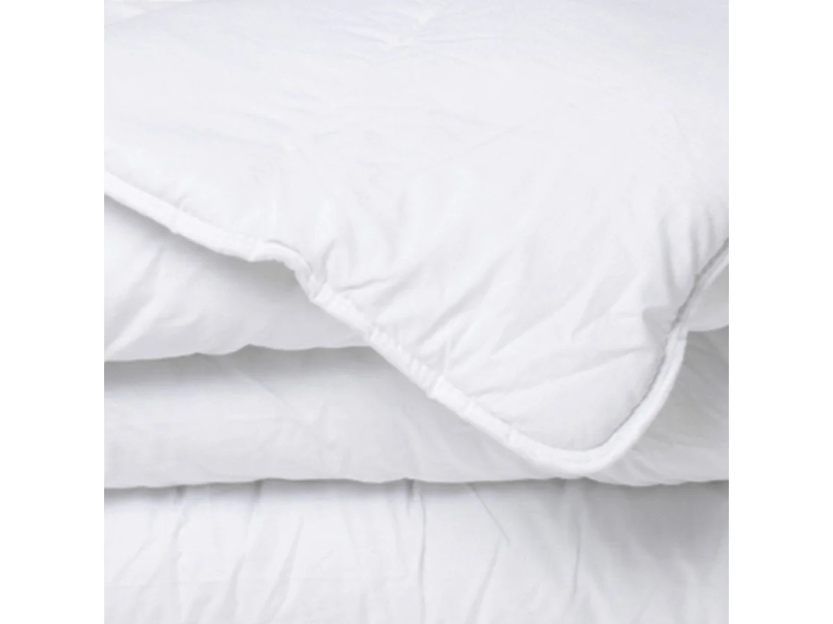 Couette chaude Anti-acariens 140x200cm