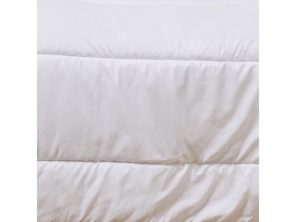 Couette chaude Anti-acariens 140x200cm