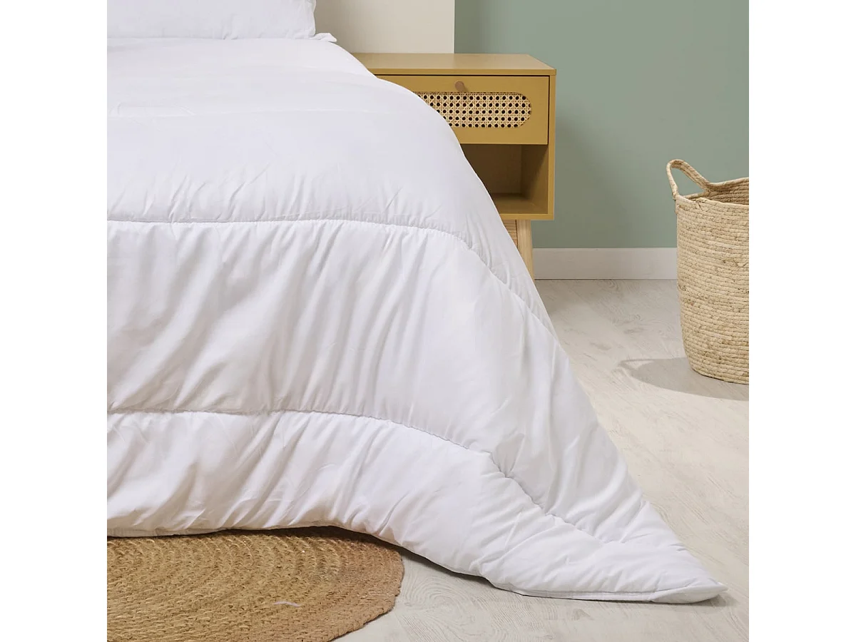 Couette chaude Anti-acariens 200x200cm