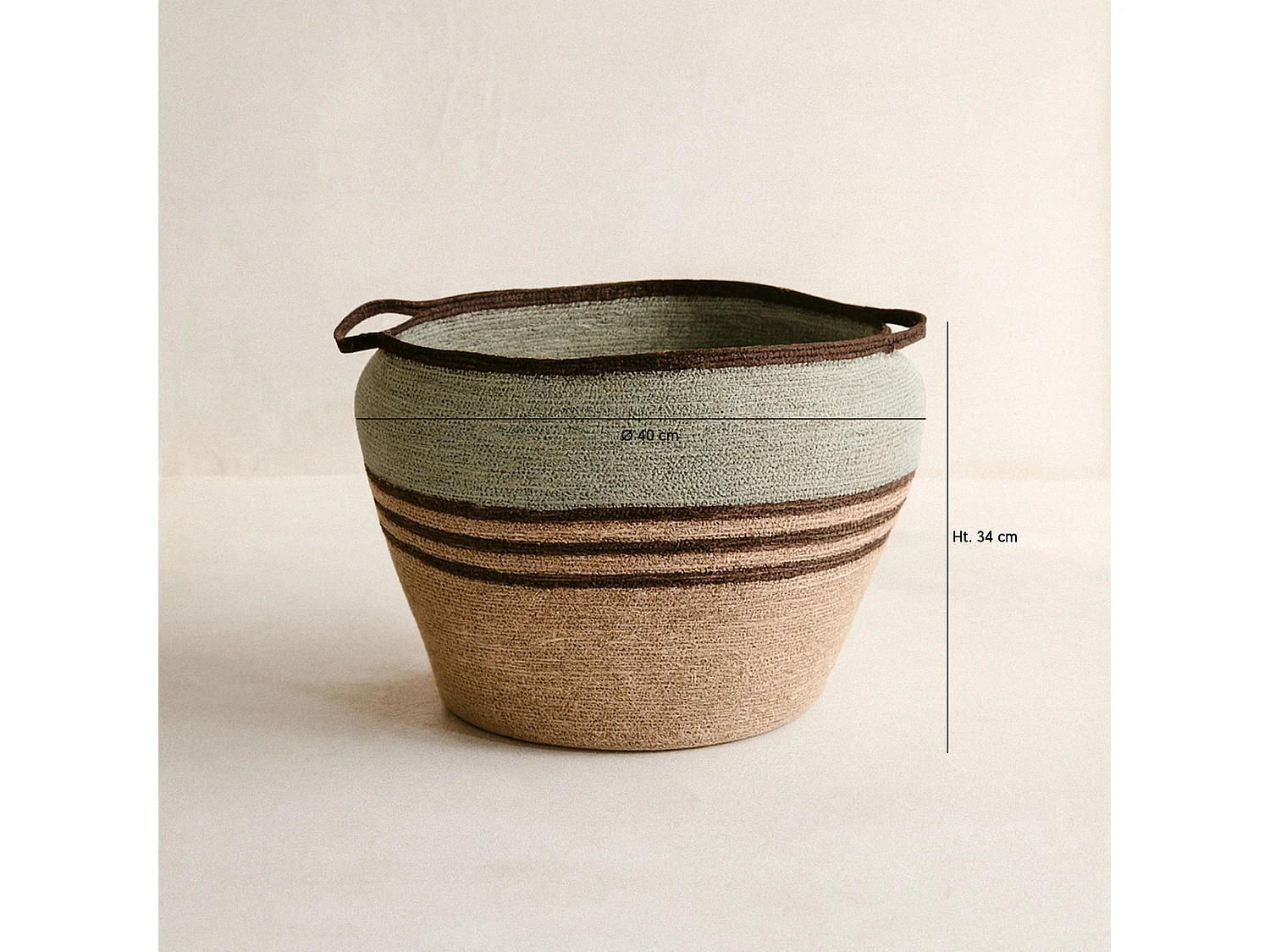 Now's Home - Panier En Jonc De Mer Tresse Main Vert Celadon 40x40cm Chobie