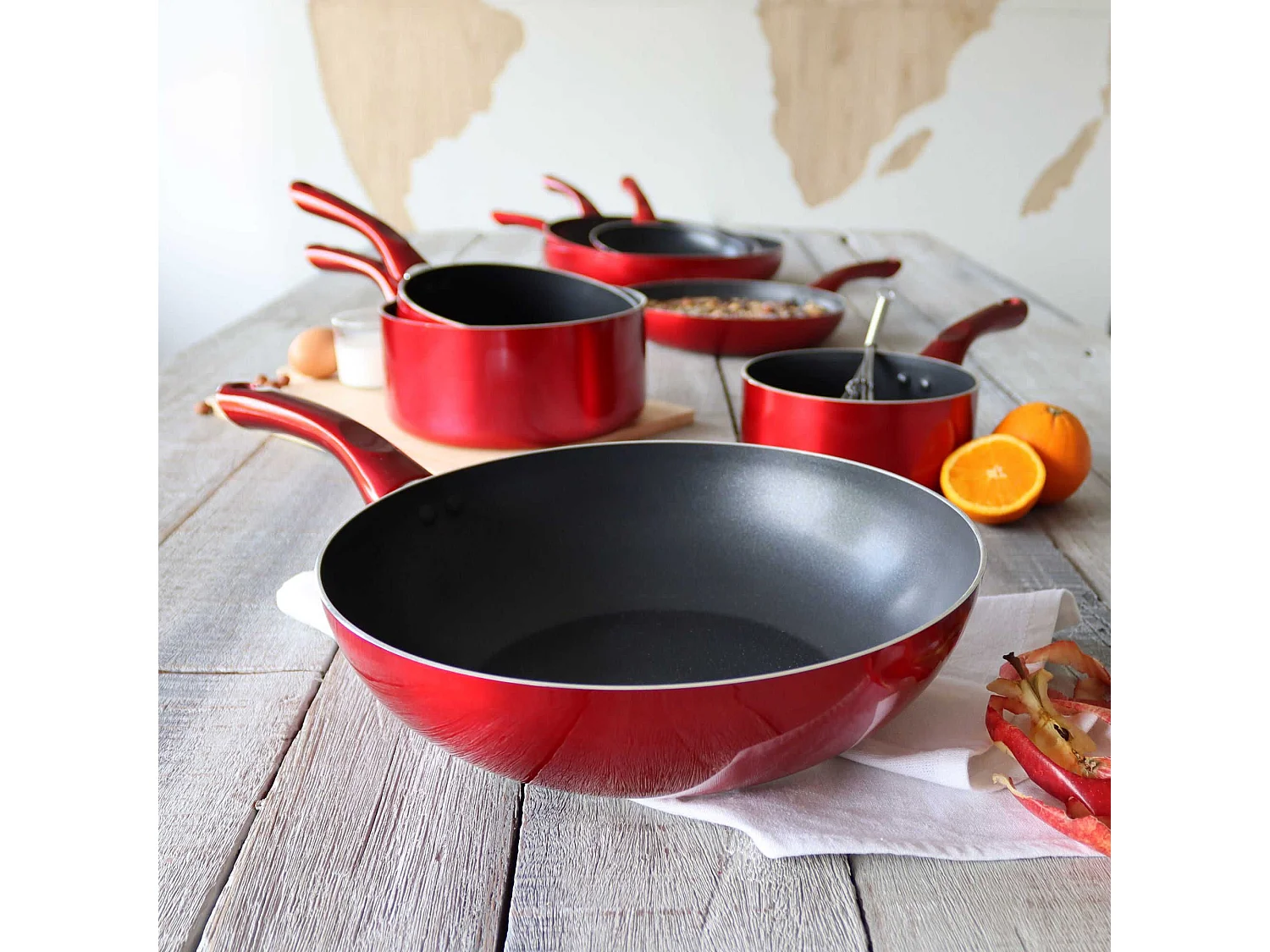 Menastyl - Wok En Aluminium 28cm Cerise Compatible Induction