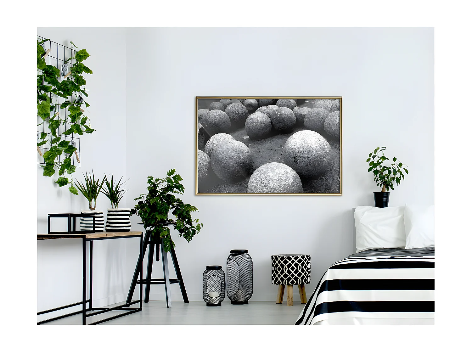Affiche Murale Encadrée "Stone Spheres" 90 x 60 cm Or